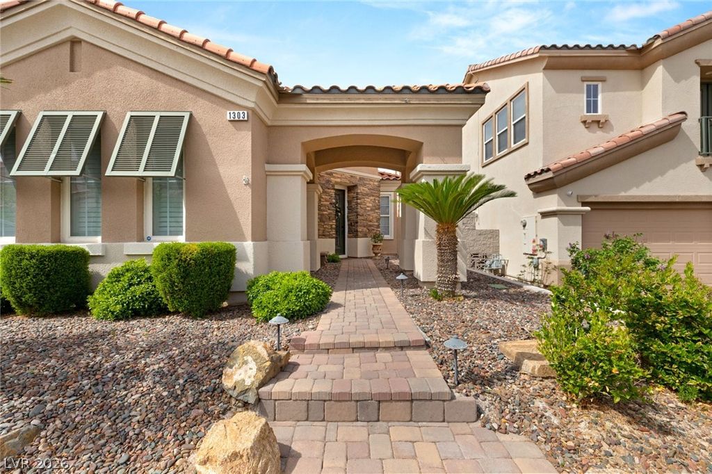 Photo of 1303 Panini Drive, Henderson, NV 89052 (MLS # 2765230)