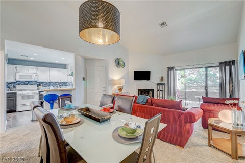 Condo For Sale - 5040 S Rainbow Boulevard #204<br/> Las Vegas, NV 89118