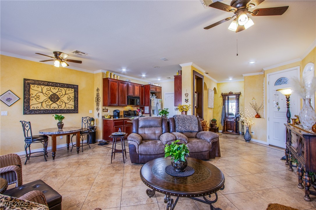 1037 Collingtree Street