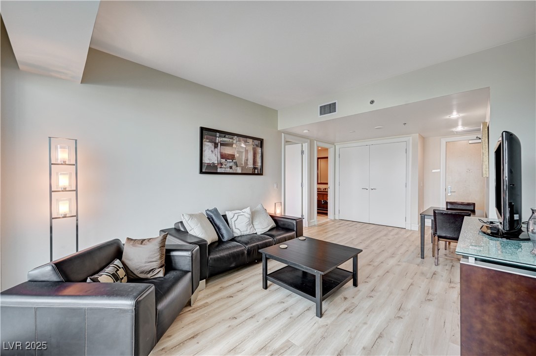 2700 Las Vegas Boulevard 3507