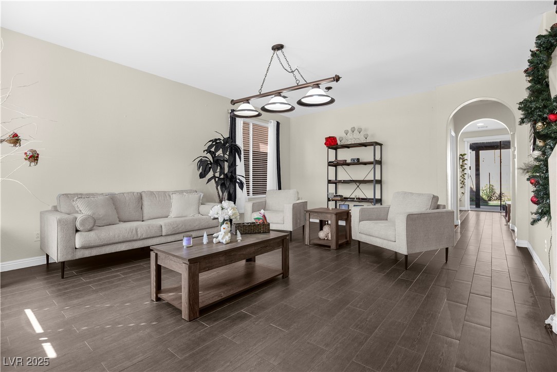 998 Lone Pine River Avenue