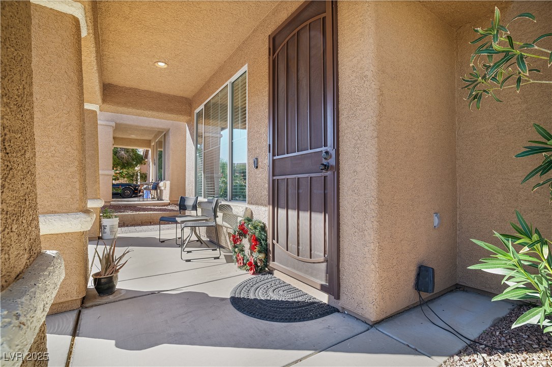 998 Lone Pine River Avenue