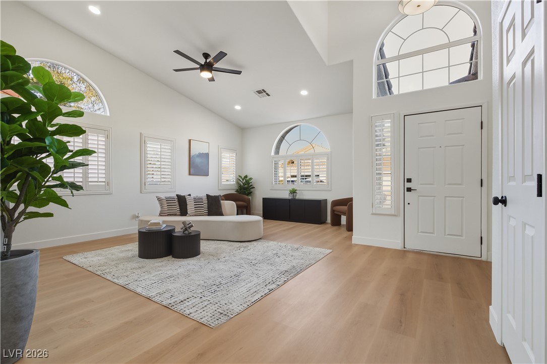 9121 Canyon Magic Avenue