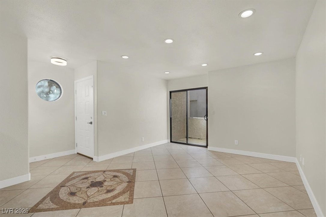 Las Vegas, Nevada 89142, United States, 2 Bedrooms Bedrooms, ,2 BathroomsBathrooms,Residential,Active,480