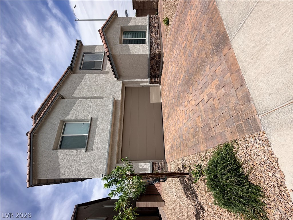4410 Outlook Vista Avenue