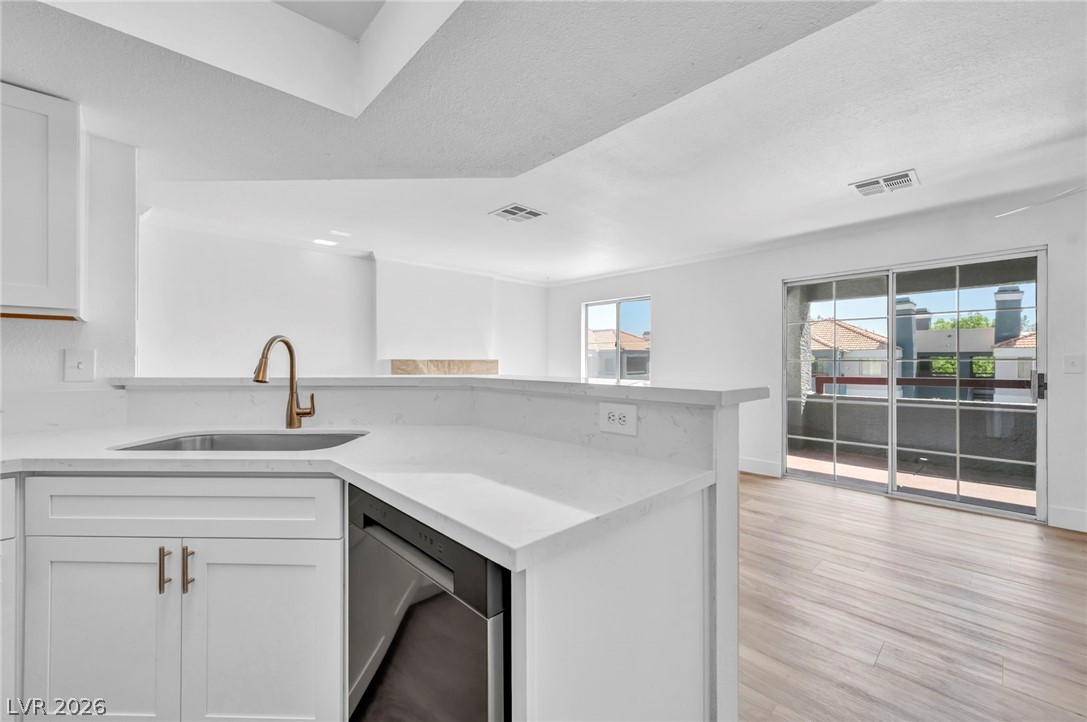 8600 W Charleston Boulevard 2143