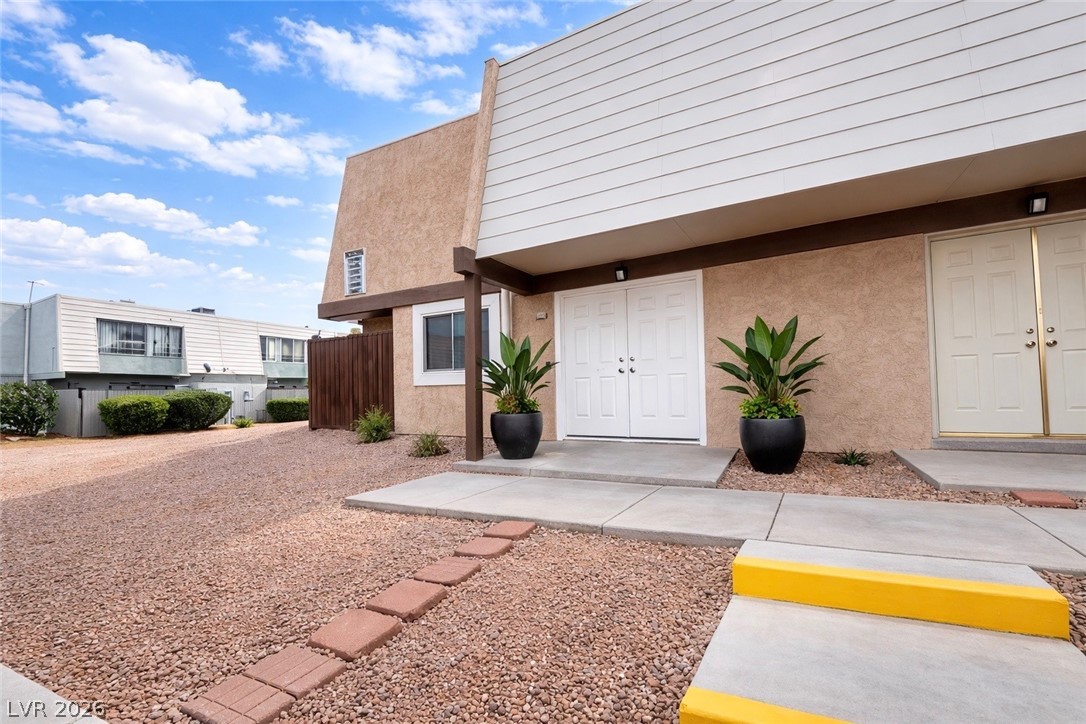 3469 Villa Knolls South Drive