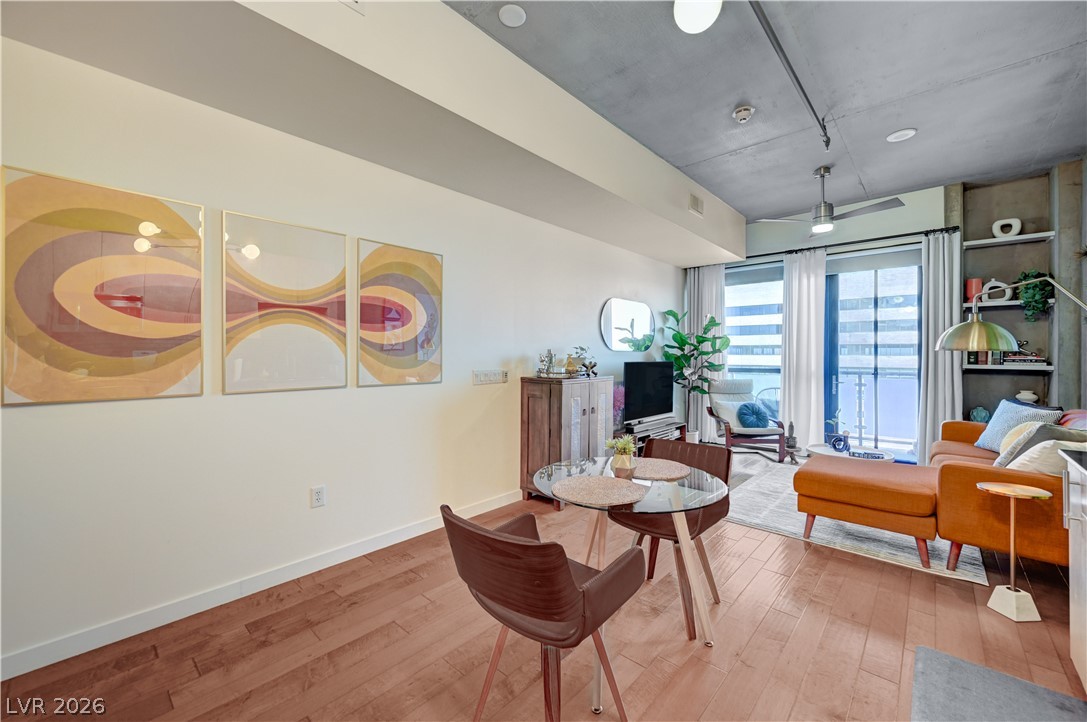 353 E Bonneville Avenue 569