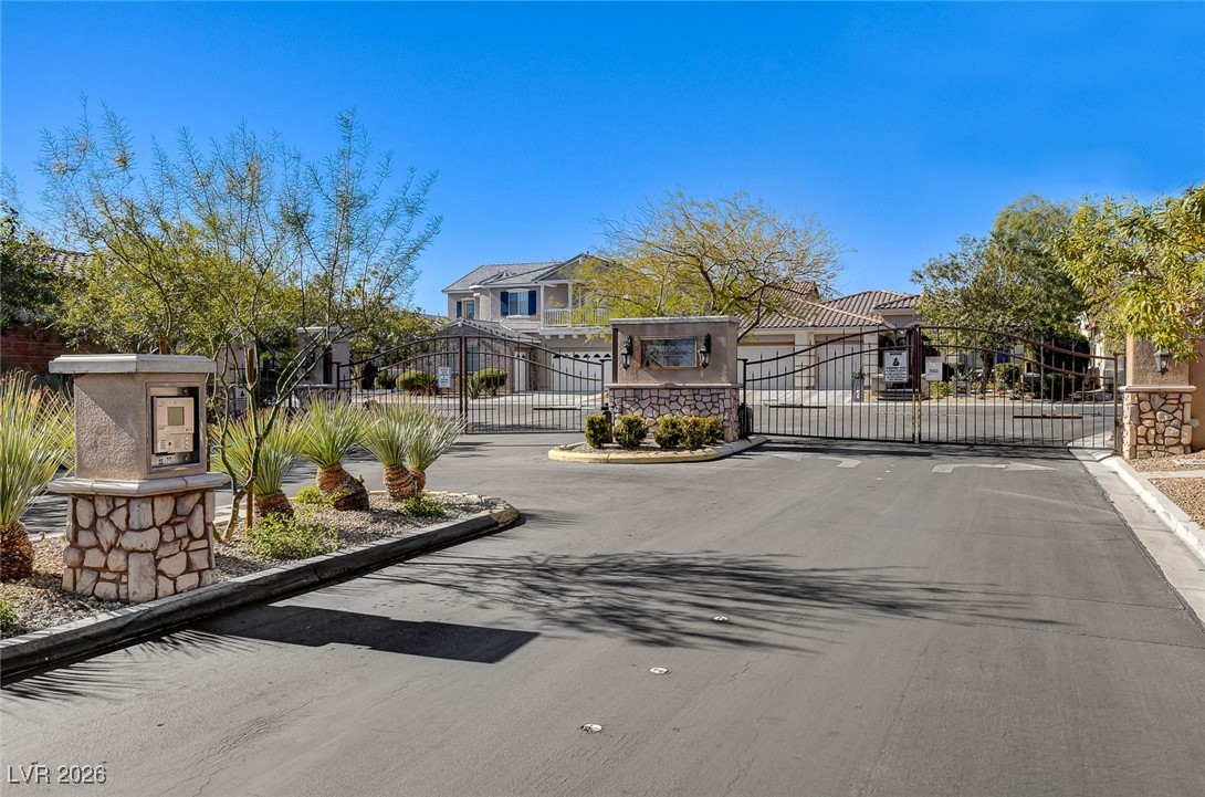 8537 Brackenfield Avenue