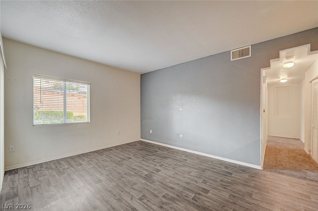 2110 Los Feliz Street 1066