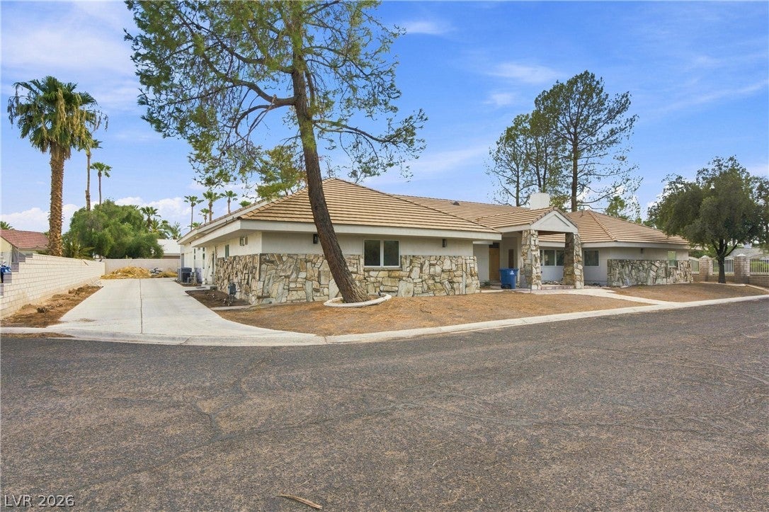 3840 Topaz Street