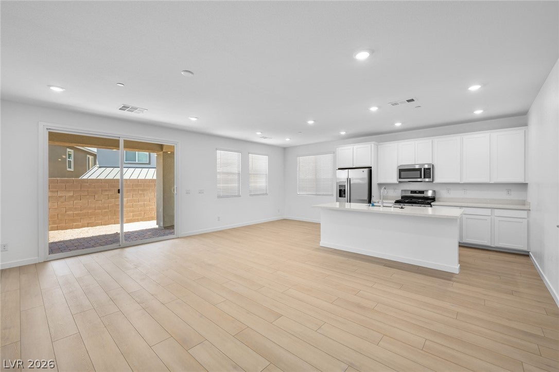 1733 Strada Nathan