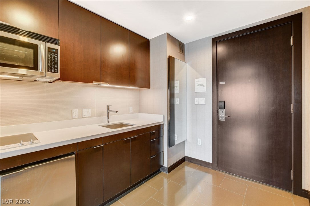 2600 W Harmon Avenue 33015
