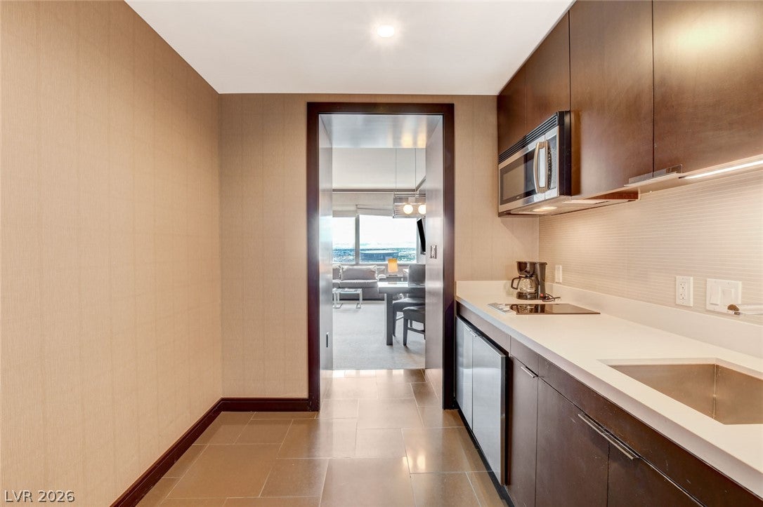 2600 W Harmon Avenue 33015