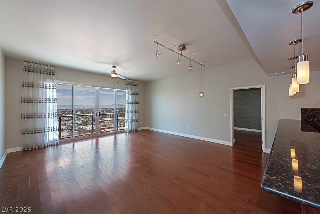 150 LAS VEGAS Boulevard 1513