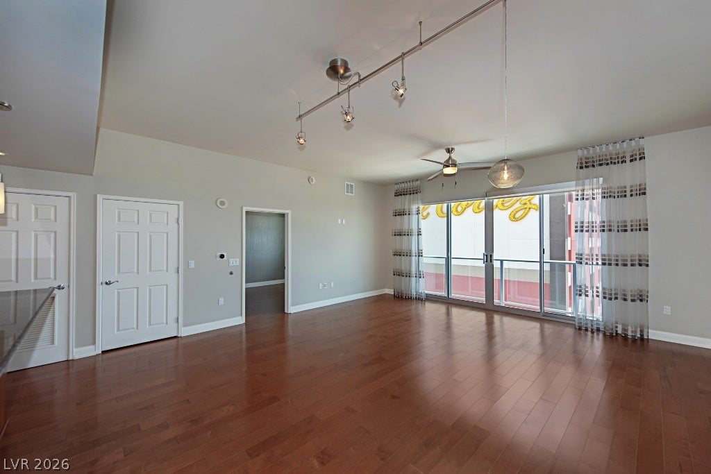 150 LAS VEGAS Boulevard 1513