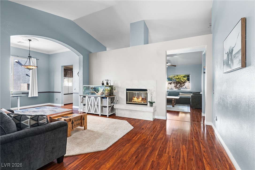 5822 Falling Stream Avenue