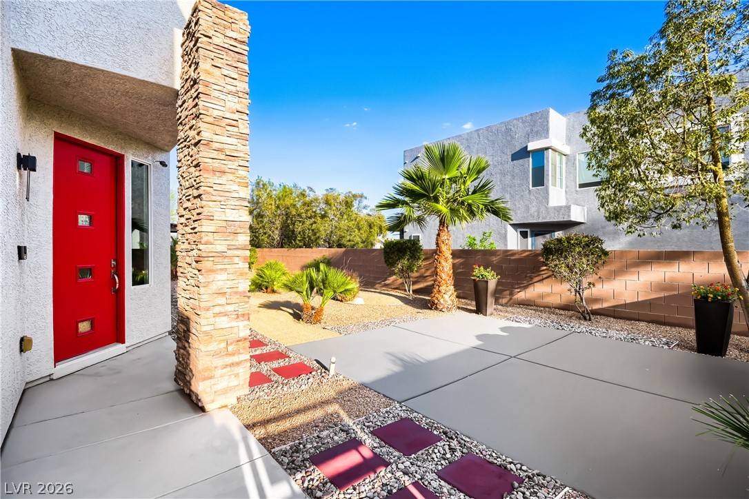 Properties 2 5008 Cassia Tree Court