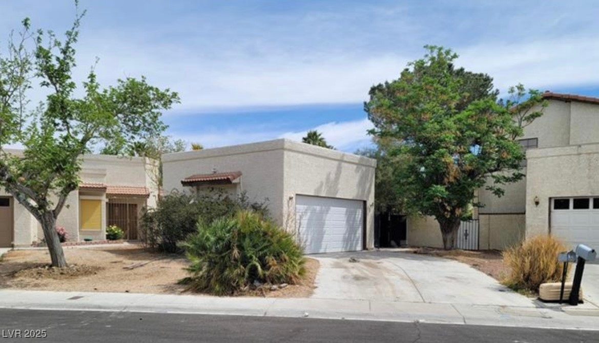 Properties 4 3805 Twig Lane