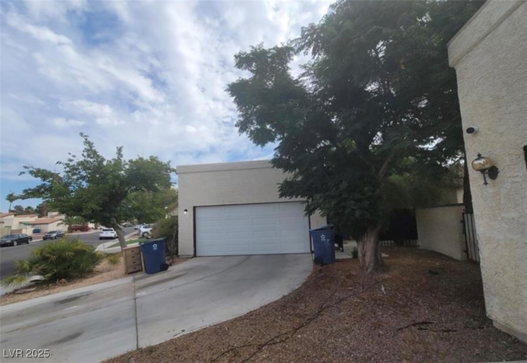 Properties 1 3805 Twig Lane