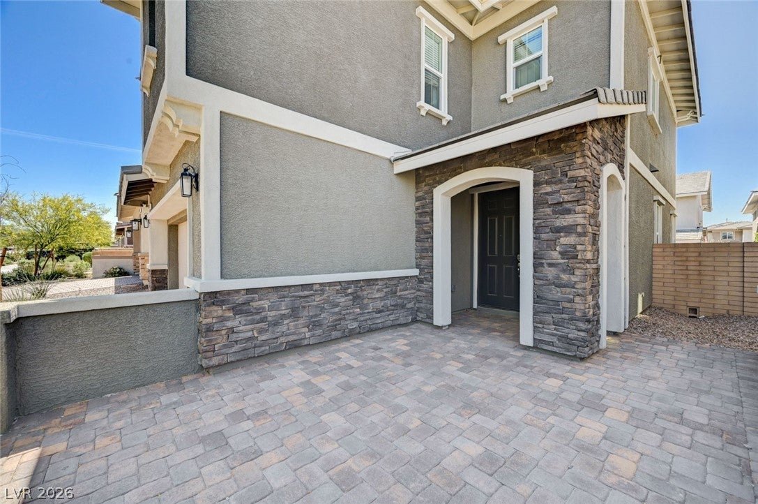 372 Silva Place