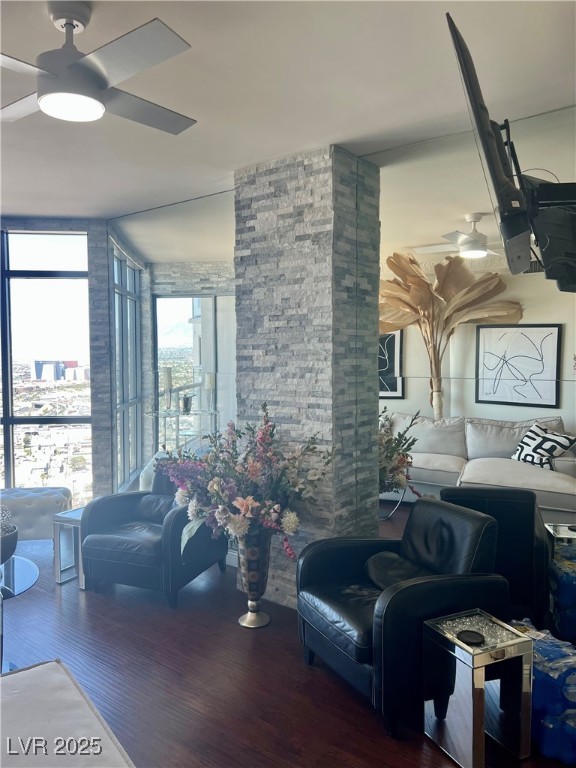 200 W Sahara Avenue 3510