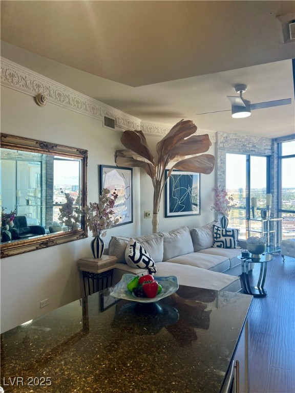 200 W Sahara Avenue 3510