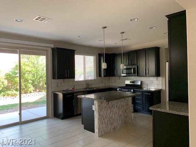 9584 Abbey Pond Avenue