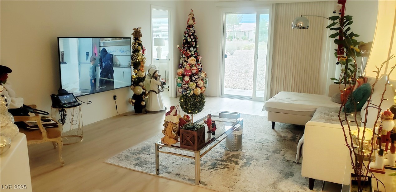 7813 Homing Pigeon Street