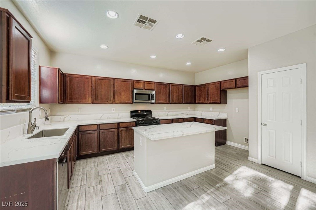 371 Botanic Gardens Drive