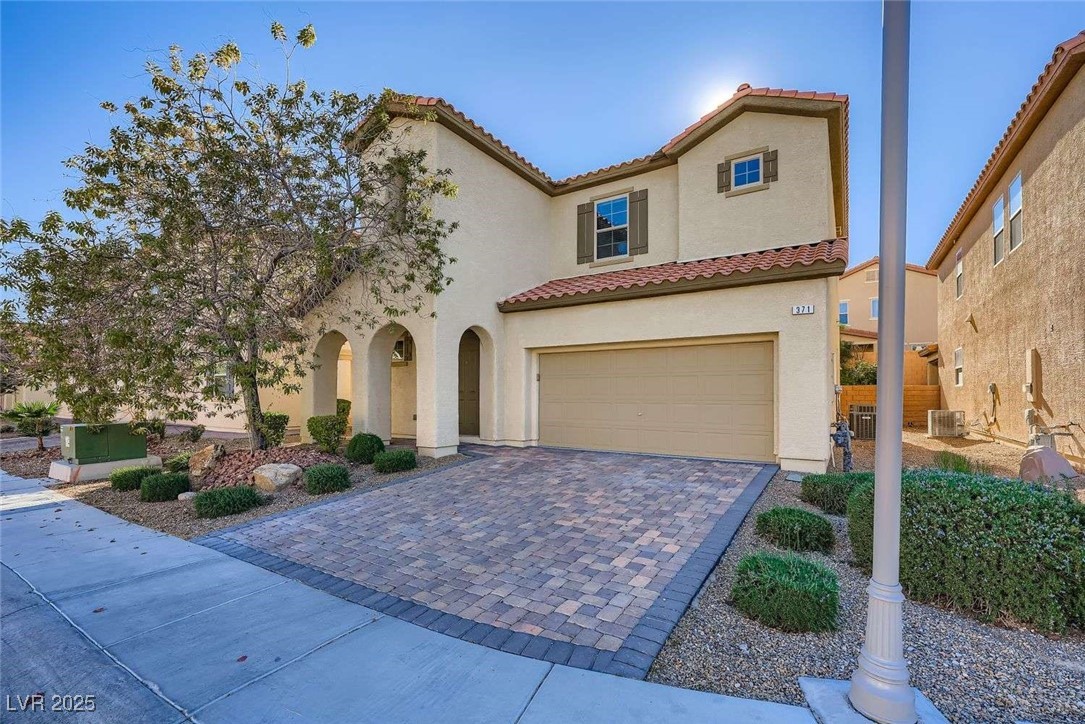 371 Botanic Gardens Drive