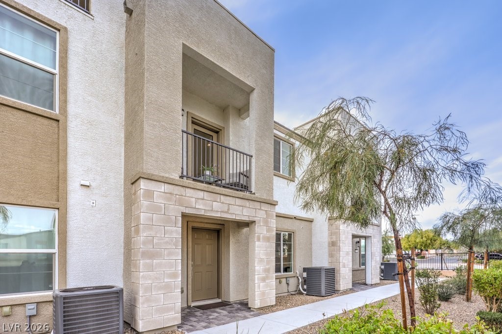 6110 Garden Oasis Street