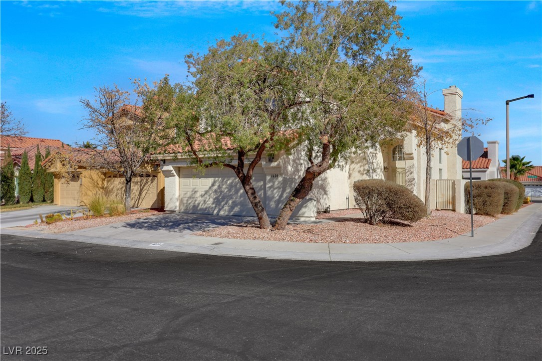 Las Vegas, Nevada 89128, United States, 4 Bedrooms Bedrooms, ,3 BathroomsBathrooms,Residential,Pending,4767