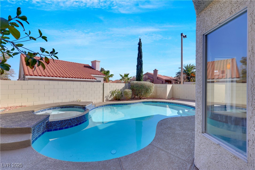 Las Vegas, Nevada 89128, United States, 4 Bedrooms Bedrooms, ,3 BathroomsBathrooms,Residential,Pending,4767