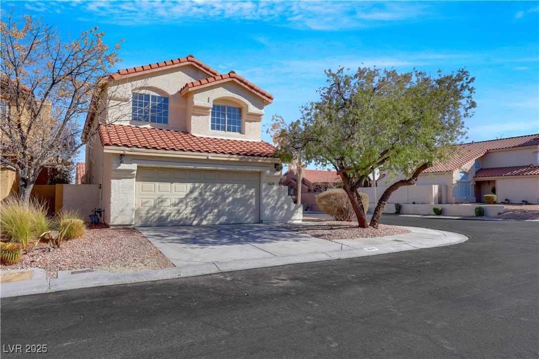 Las Vegas, Nevada 89128, United States, 4 Bedrooms Bedrooms, ,3 BathroomsBathrooms,Residential,Pending,4767