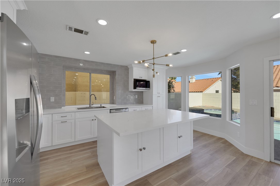 Las Vegas, Nevada 89128, United States, 4 Bedrooms Bedrooms, ,3 BathroomsBathrooms,Residential,Pending,4767