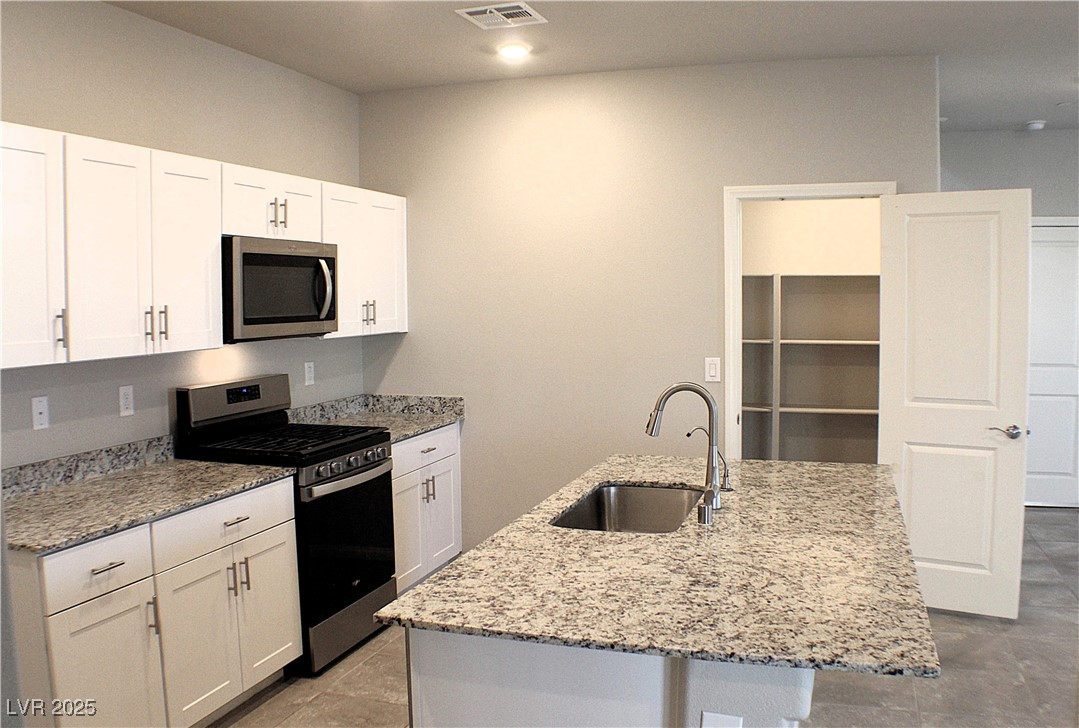 Henderson, Nevada 89044, United States, 3 Bedrooms Bedrooms, ,2 BathroomsBathrooms,Residential,Active,87396