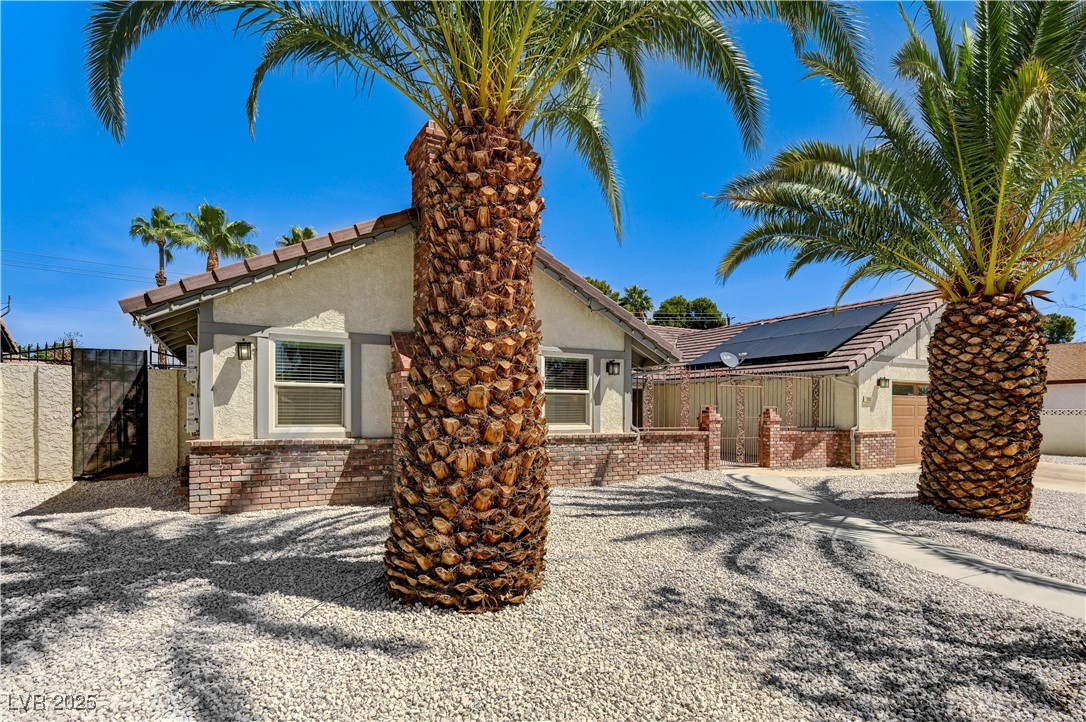1940 Canterbury Drive, Las Vegas, Nevada image 9