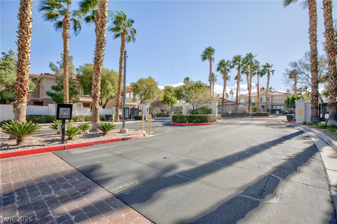 251 S Green Valley Parkway 4822