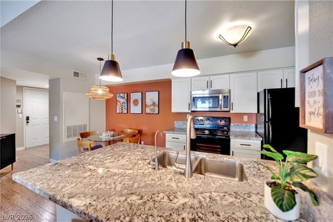 Photo of 231 W Horizon Ridge Parkway #1227, Henderson, NV 89012 (MLS # 2763385)