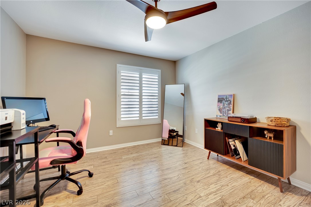 231 W Horizon Ridge Parkway 1227