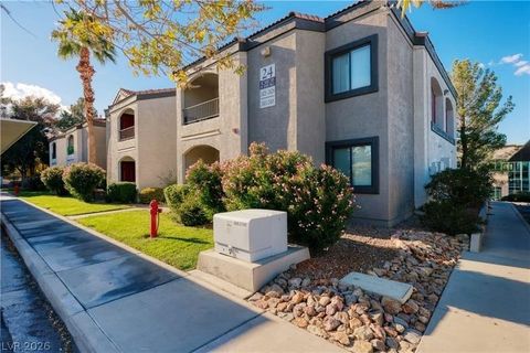 Photo of 950 Seven Hills Drive #2425, Henderson, NV 89052 (MLS # 2775465)