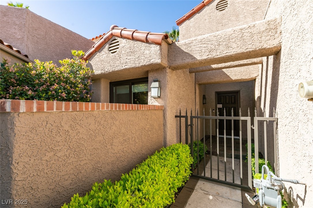 7131 Mission Hills Drive