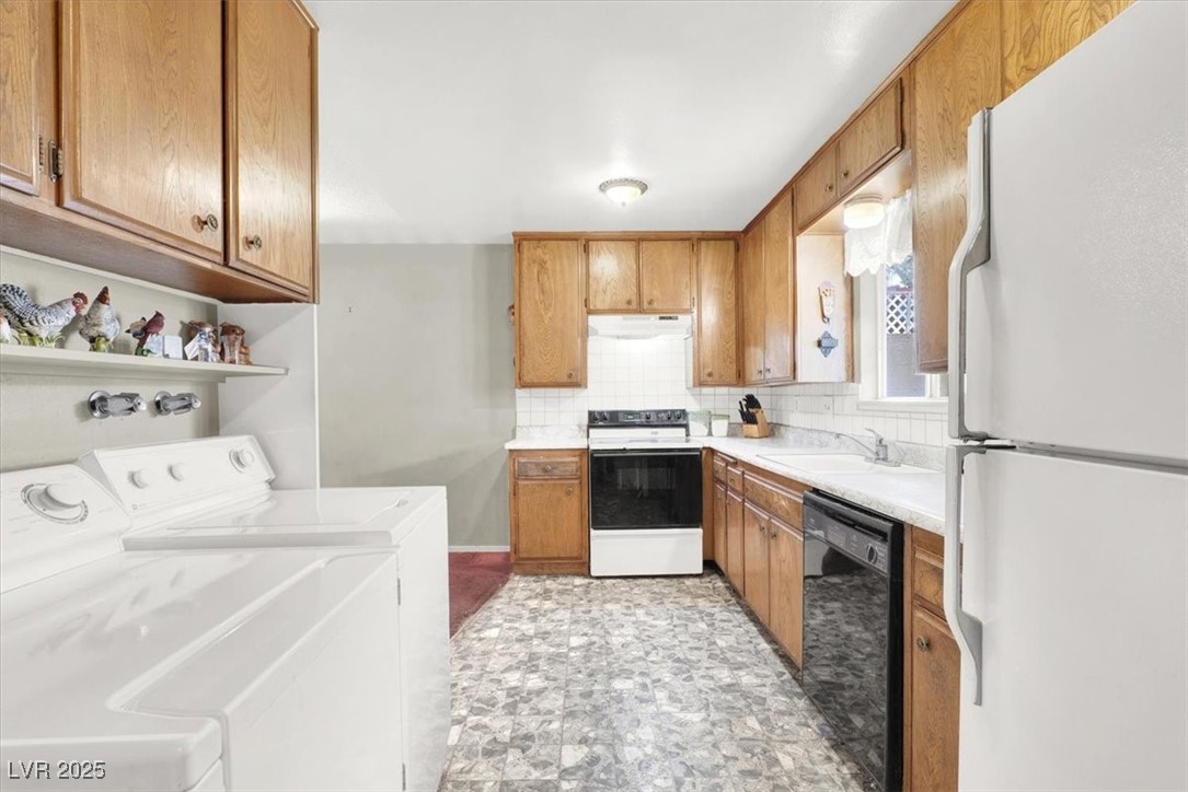 Las Vegas, Nevada 89121, United States, 2 Bedrooms Bedrooms, ,2 BathroomsBathrooms,Residential,Active,199472