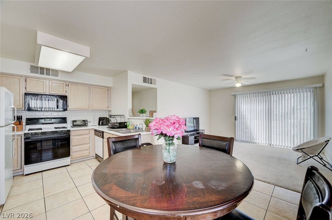 3425 E Russell Road 220