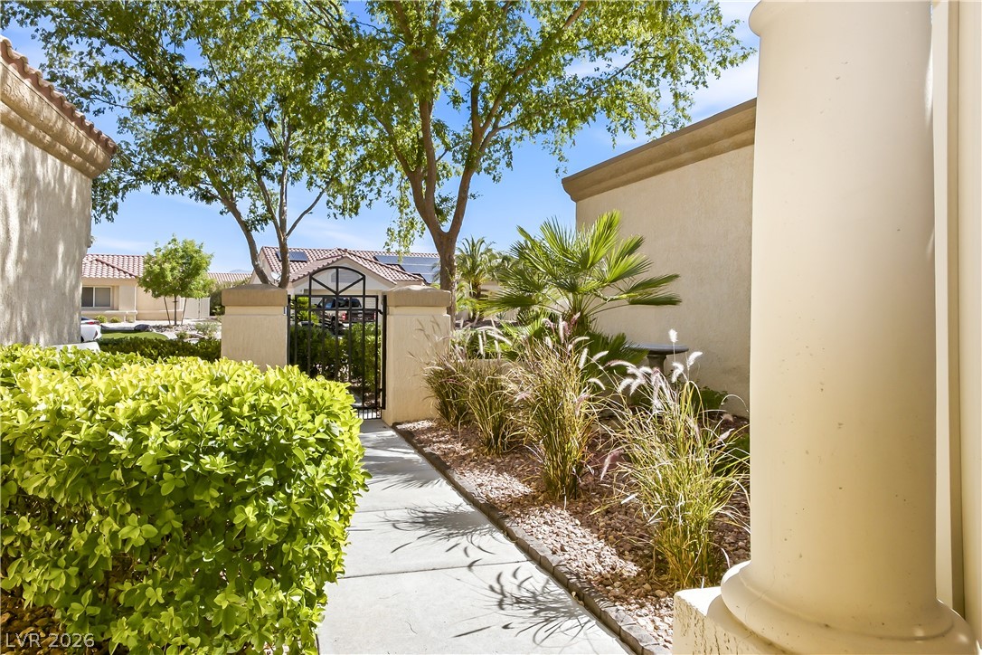 8929 Mountain Gate Drive