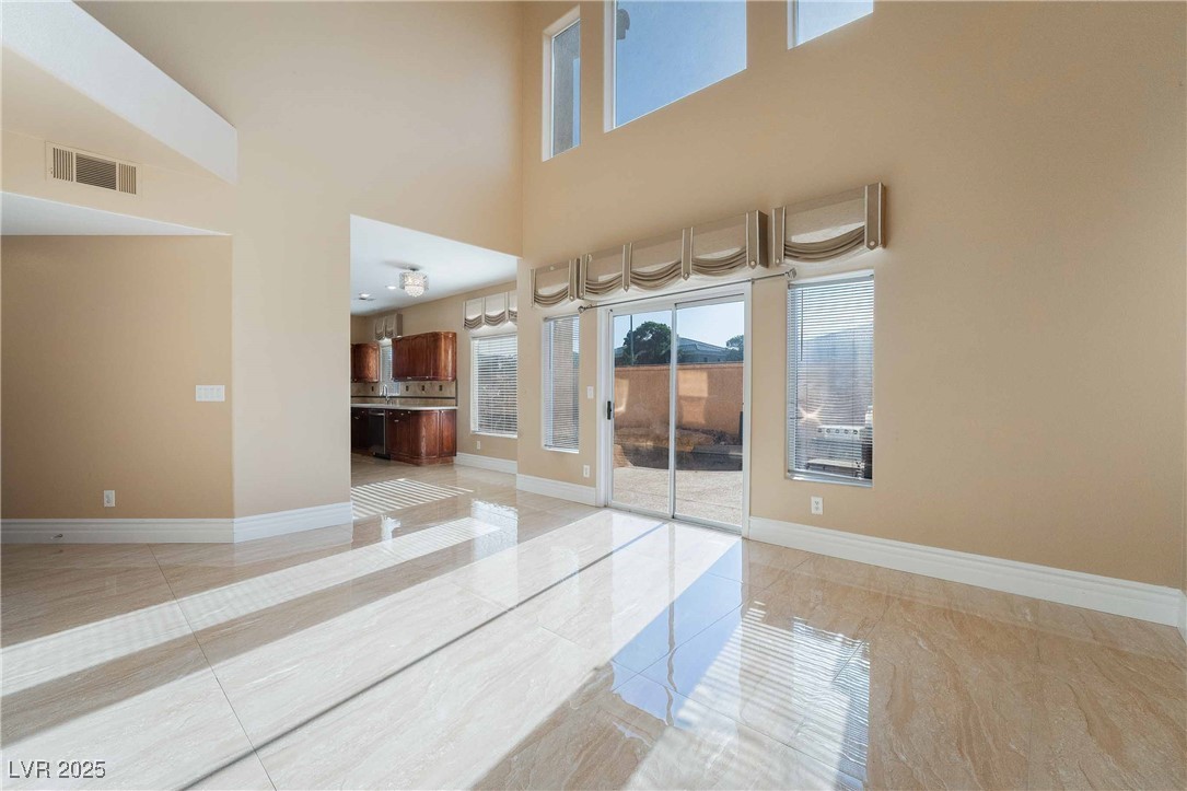 Las Vegas, Nevada 89147, United States, 5 Bedrooms Bedrooms, ,3 BathroomsBathrooms,Residential,Active,205119