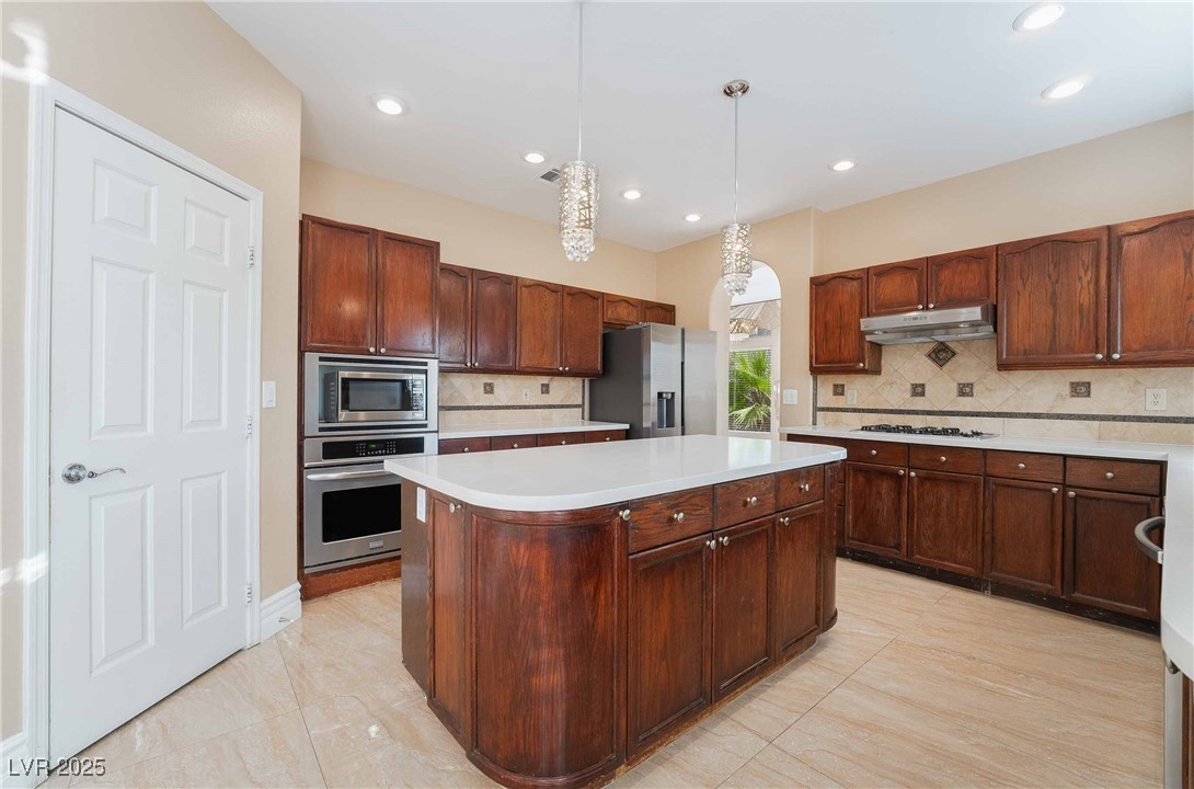 Las Vegas, Nevada 89147, United States, 5 Bedrooms Bedrooms, ,3 BathroomsBathrooms,Residential,Active,205119