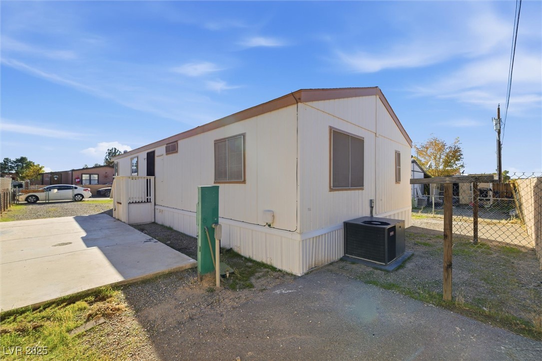 280 W Ferndell Street