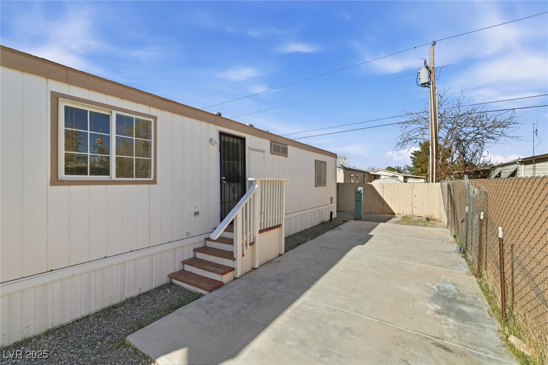 280 W Ferndell Street